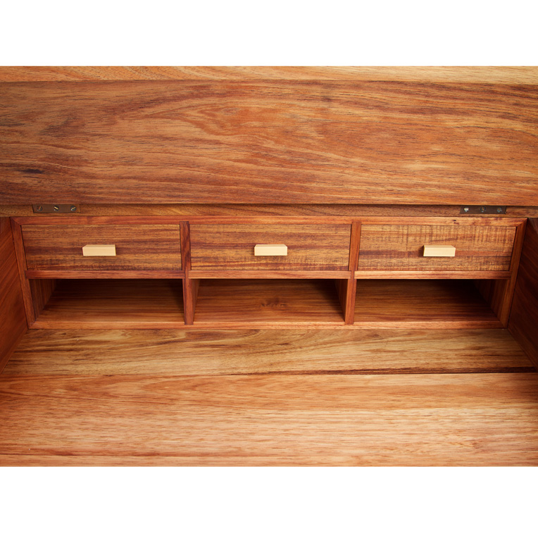 Davenport desk internal drawers